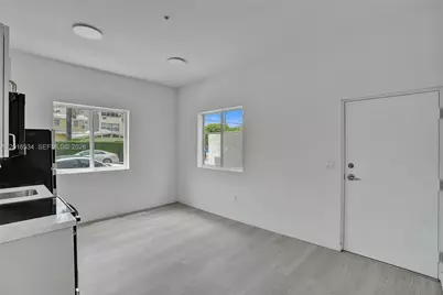 1567 NW 1st St #1, Miami, FL 33125 - Photo 2