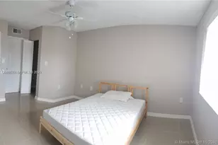 22202 Glenmoor Dr, West Palm Beach, FL 33409 - Photo 8
