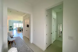 1217 SE Crosswood Wy, Port Saint Lucie, FL 34984 - Photo 4