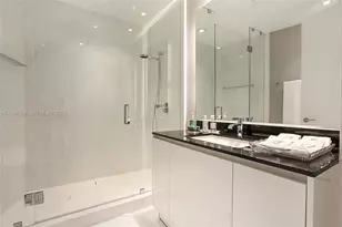 18555 Collins Ave, Sunny Isles Beach, FL 33160 - Photo 24