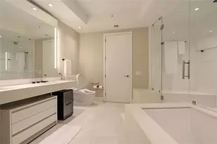 18555 Collins Ave, Sunny Isles Beach, FL 33160 - Photo 22