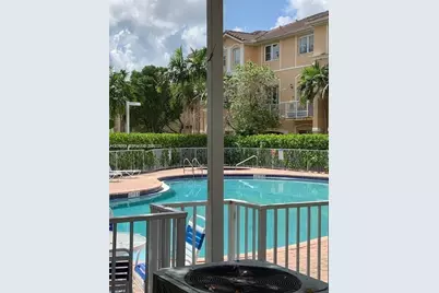 7100 NW 177th St #202-14, Hialeah, FL 33015 - Photo 4