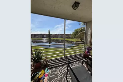 9800 Sunrise Lakes Blvd #202, Sunrise, FL 33322 - Photo 4