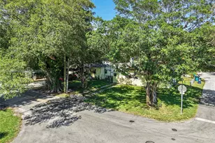 8701 NE 8th Ct, Miami, FL 33138 - Photo 8