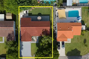 17601 SW 138th Ct, Miami, FL 33177 - Photo 2