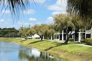 216 Lake Pointe Dr, Oakland Park, FL 33309 - Photo 26