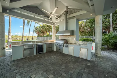 6301 Collins Ave #1102, Miami Beach, FL 33141 - Photo 26