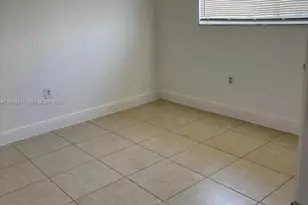 7778 W 34th Ln, Hialeah, FL 33018 - Photo 6