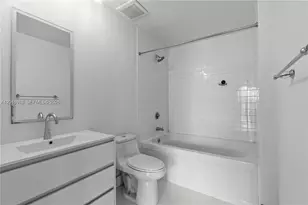 10 SW South River Dr, Miami, FL 33130 - Photo 16