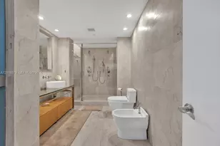 6000 Collins Ave, Miami Beach, FL 33140 - Photo 22