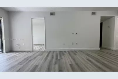 8885 Fontainebleau Blvd #205, Miami, FL 33172 - Photo 12