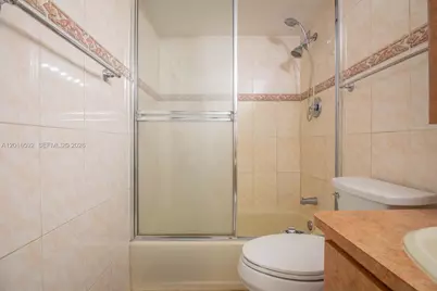 5555 Collins Ave #14U, Miami Beach, FL 33140 - Photo 24
