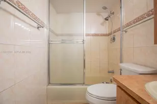 5555 Collins Ave, Miami Beach, FL 33140 - Photo 24