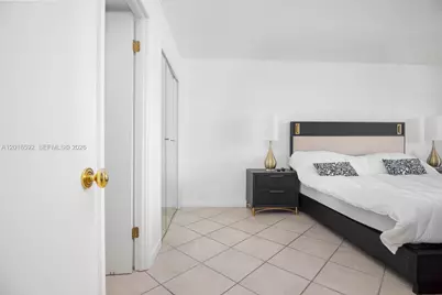 5555 Collins Ave #14U, Miami Beach, FL 33140 - Photo 8