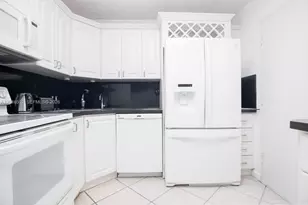 5555 Collins Ave, Miami Beach, FL 33140 - Photo 28