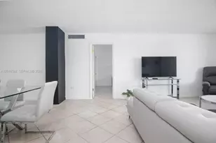 5555 Collins Ave, Miami Beach, FL 33140 - Photo 16