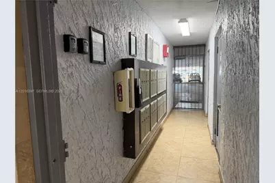 13685 NE 10th Ave #304, North Miami, FL 33161 - Photo 14