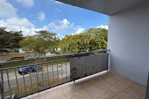 13685 NE 10th Ave, North Miami, FL 33161 - Photo 6