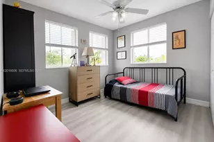 963 Falling Water Rd, Weston, FL 33326 - Photo 18