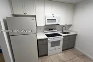 6990 NW 186th St, Hialeah, FL 33015 - Photo 14