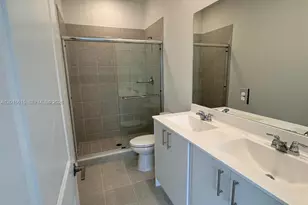 663 SE 13th St Cir, Homestead, FL 33034 - Photo 10