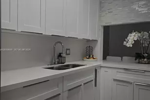9410 Live Oak Pl, Davie, FL 33324 - Photo 10