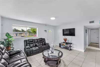900 N 70th Ave, Hollywood, FL 33024 - Photo 4