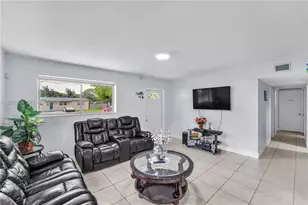 900 N 70th Ave, Hollywood, FL 33024 - Photo 4