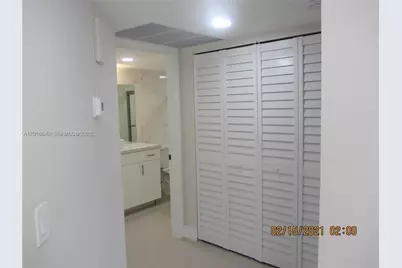 8343 Lake Dr #506, Doral, FL 33166 - Photo 4