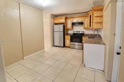 2001 NE 1st Ave #1, Pompano Beach, FL 33060 - Photo 4