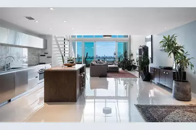 1040 Biscayne Blvd #2203, Miami, FL 33132 - Photo 6