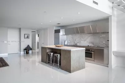 1040 Biscayne Blvd #2203, Miami, FL 33132 - Photo 10