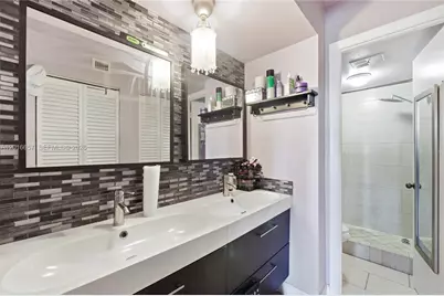 6195 Rock Island Rd #511, Tamarac, FL 33319 - Photo 4