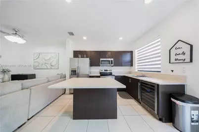 18236 SW 148th Rd, Miami, FL 33187 - Photo 2