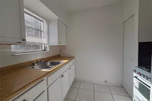 781 SW 11th St, Miami, FL 33129 - Photo 4