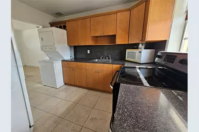 2651 NW 13th St #45, Miami, FL 33125 - Photo 4