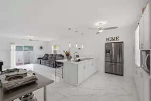 3177 NW 75th Way, Hollywood, FL 33024 - Photo 10