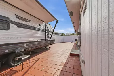 3177 NW 75th Way, Hollywood, FL 33024 - Photo 30