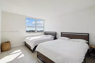 650 West Av #1406, Miami Beach, FL 33139 - Photo 18