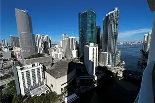 31 SE 5th St, Miami, FL 33131 - Photo 8