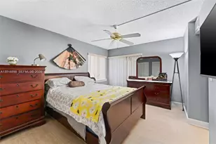 64 Wimbledon Lake Dr, Plantation, FL 33324 - Photo 18