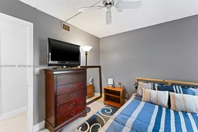 64 Wimbledon Lake Dr #64, Plantation, FL 33324 - Photo 14
