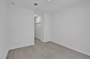 1567 NW 1st St, Miami, FL 33125 - Photo 16