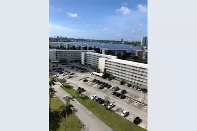 18011 Biscayne Blvd #1405, Aventura, FL 33160 - Photo 2