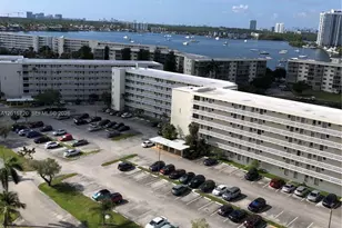 18011 Biscayne Blvd, Aventura, FL 33160 - Photo 2