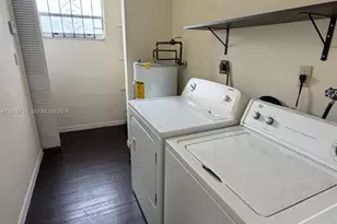 30 NW 87th Ave, Miami, FL 33172 - Photo 14