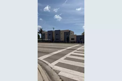 811 E 52nd St #102, Hialeah, FL 33013 - Photo 40