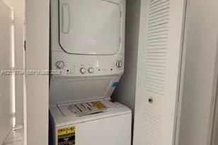 811 E 52nd St, Hialeah, FL 33013 - Photo 38