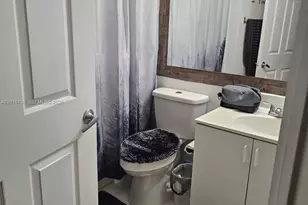 9610 NW 2nd St, Pembroke Pines, FL 33024 - Photo 8