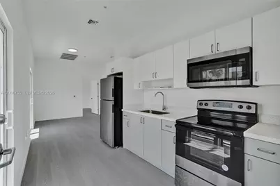 1567 NW 1st St #8, Miami, FL 33125 - Photo 4